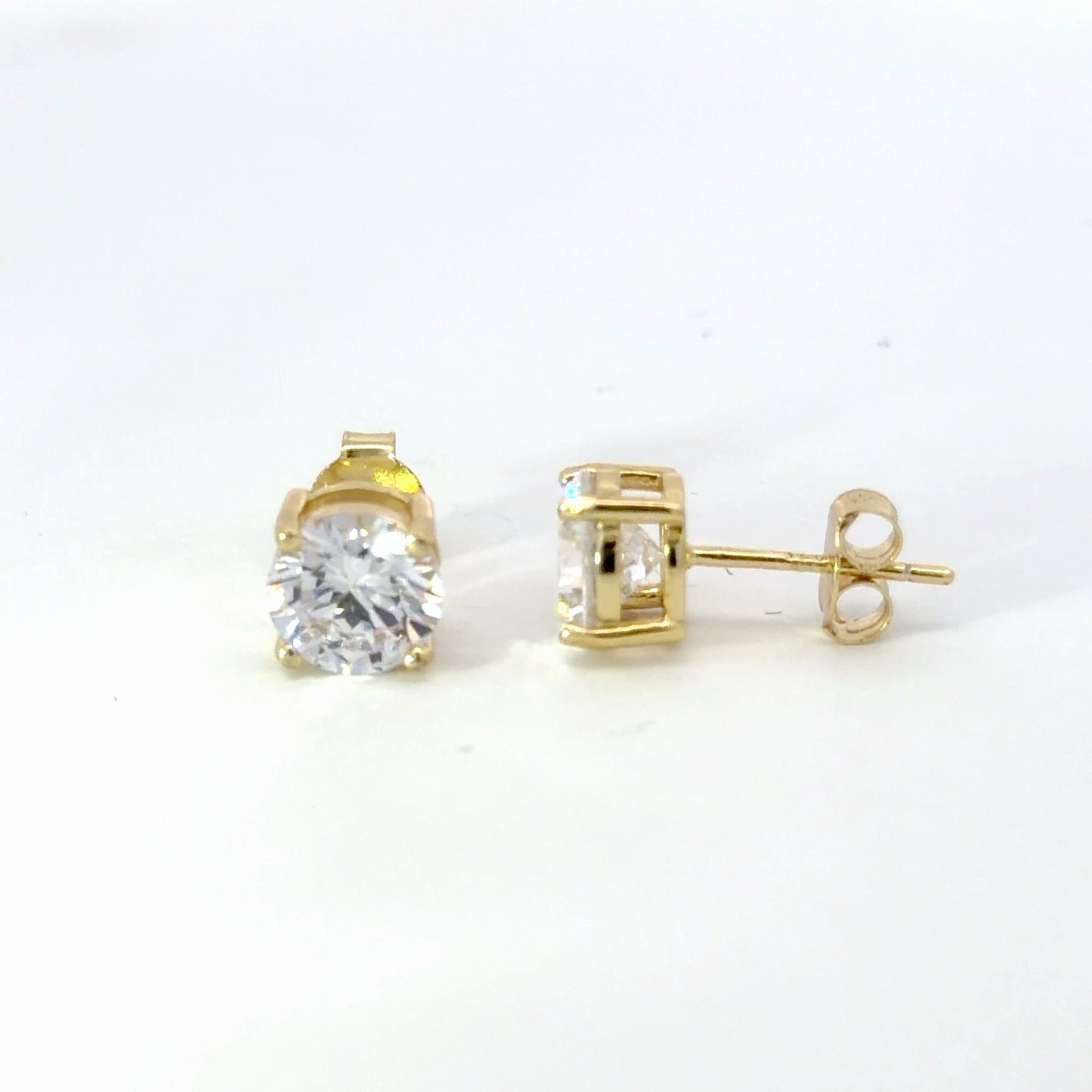 7mm Brilliant Stud Earrings Finished in Gold