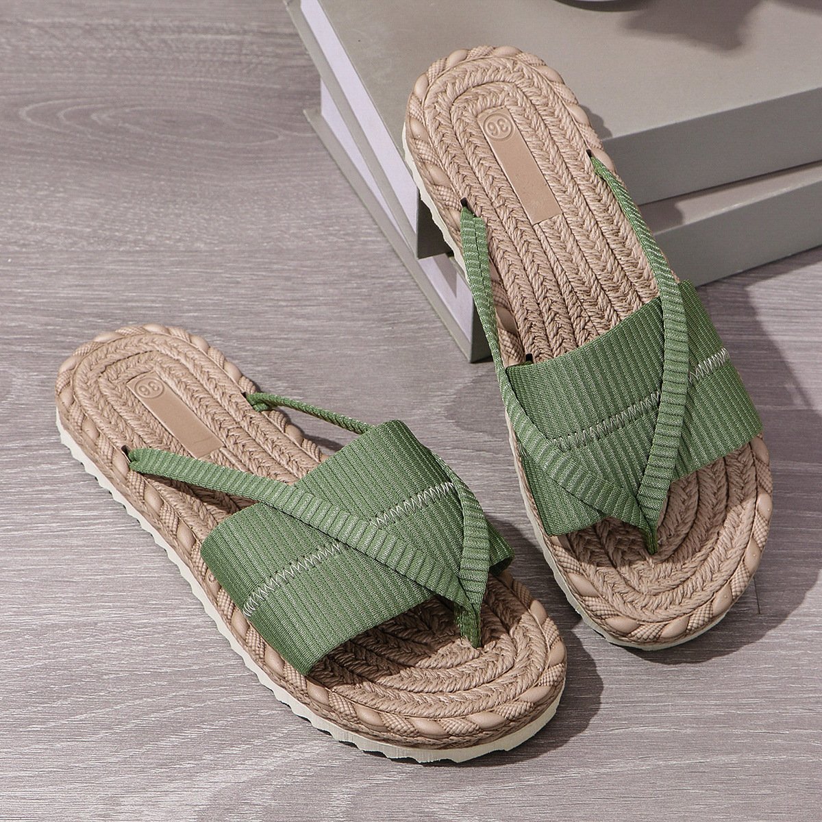 Women's  Beach Vacation Sandals Fashion Toe-Strap Flip-Flops Slipper